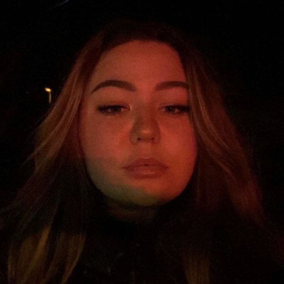 Meet your Posher, Mara - Picture 1 of 1